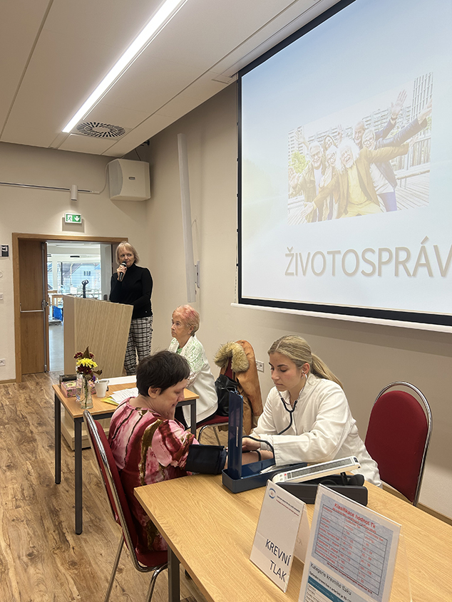 Měření zdravotních ukazatelů a přednáška pro seniory v Hulíně Měření zdravotních ukazatelů a přednáška pro seniory v Hulíně